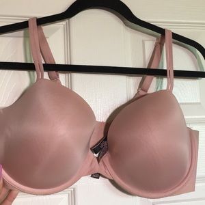Victoria’s Secret lined Demi / Demi double 38DD